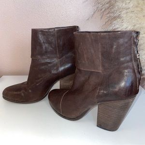 rag & bone Classic Newbury Leather Bootie in Deep Brown-Sz 38